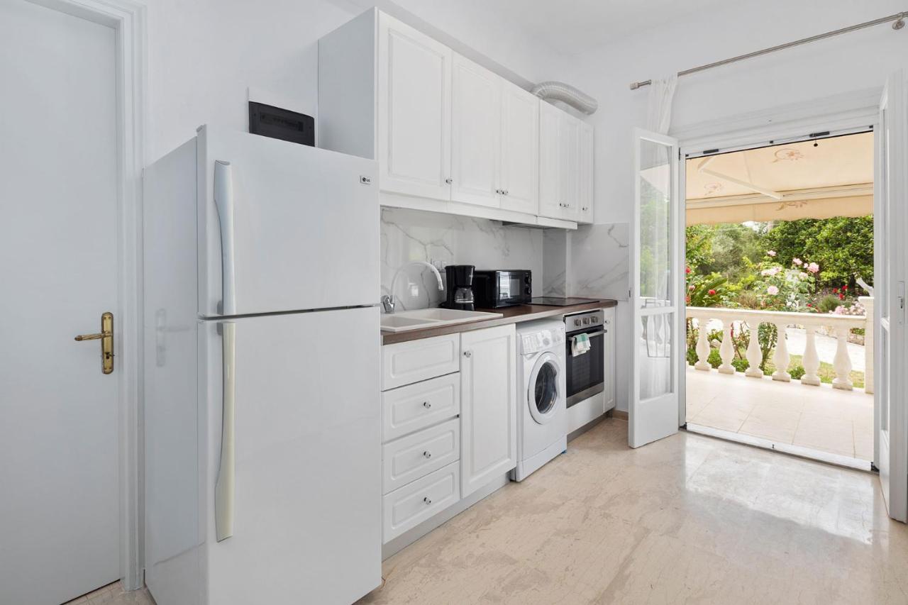 Karia Holiday Home Lefkímmi Eksteriør billede
