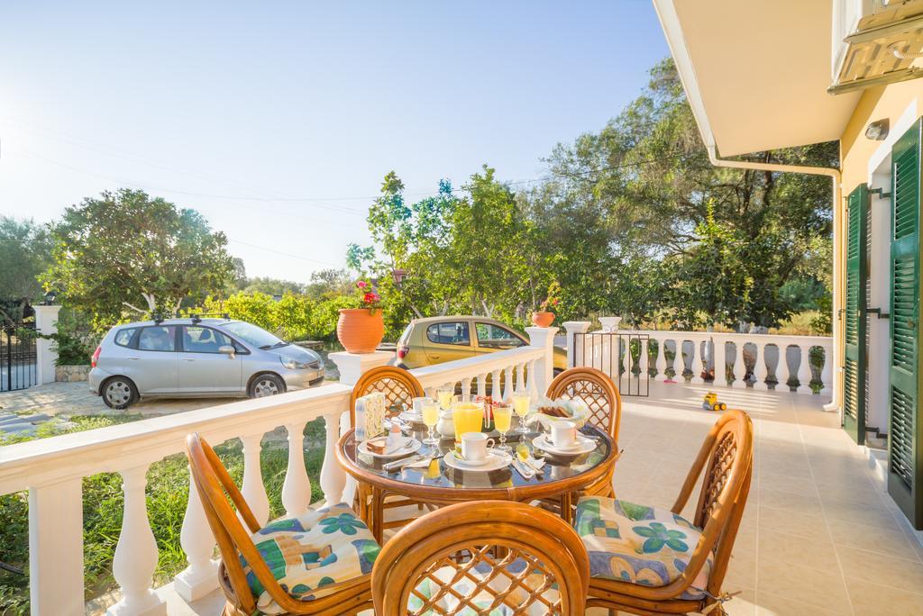 Karia Holiday Home Lefkímmi Eksteriør billede