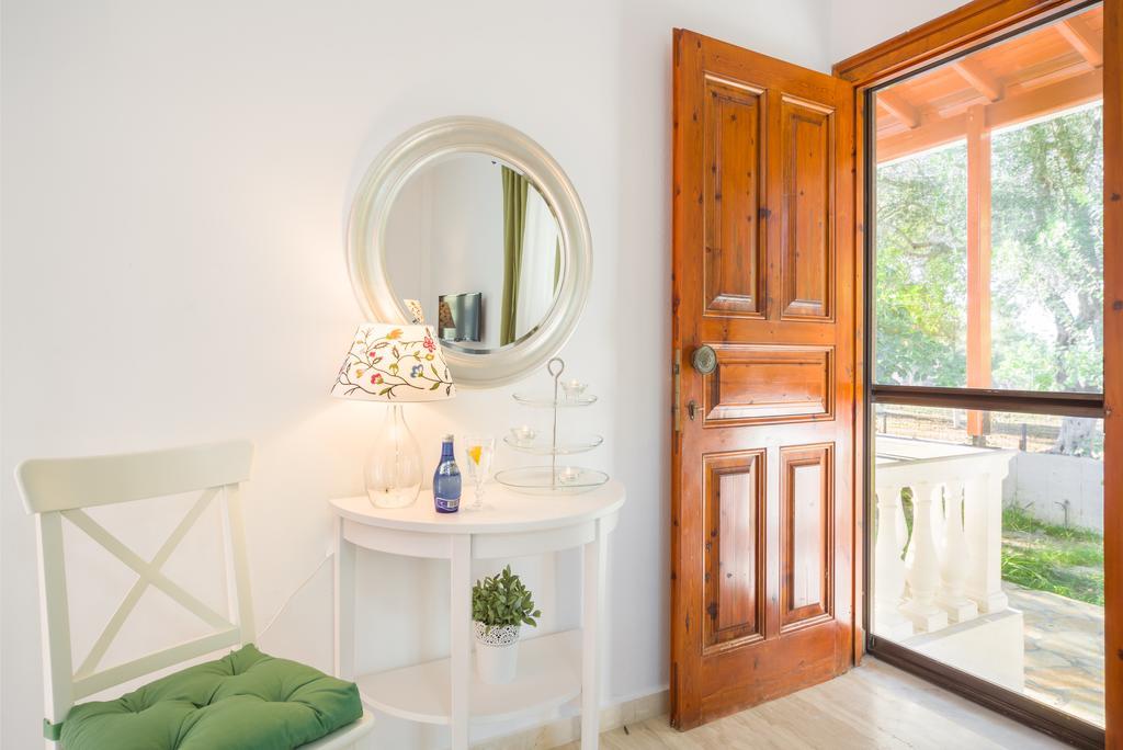 Karia Holiday Home Lefkímmi Eksteriør billede