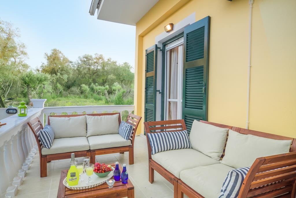 Karia Holiday Home Lefkímmi Eksteriør billede
