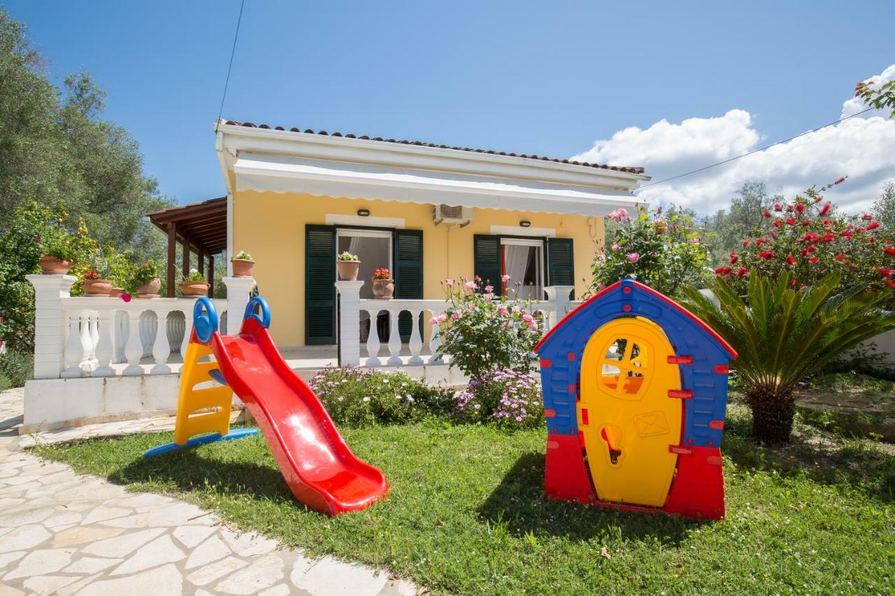 Karia Holiday Home Lefkímmi Eksteriør billede